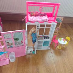 Barbie and portable house