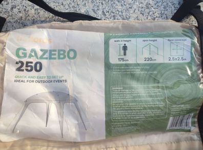 Gazebo poles