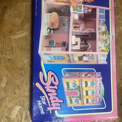 Sindy Star Home. Dollhouse