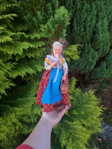 Old vintage statue santon postage possible