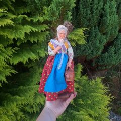 Old vintage statue santon postage possible