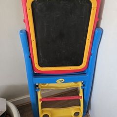 Crayola Qwikflip Easel