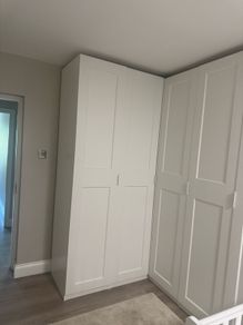 Corner wardrobe