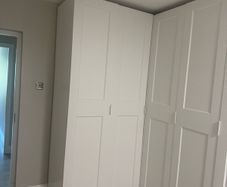 Corner wardrobe