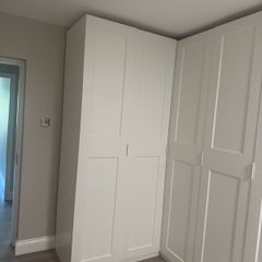 Corner wardrobe
