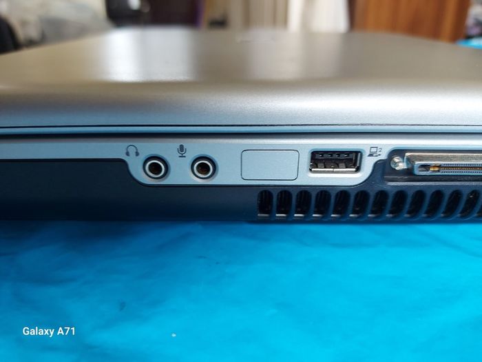 HP Pavilion zv6000, Windows XP, in excellent cosmetic condition, A Genuine real Blast from the past