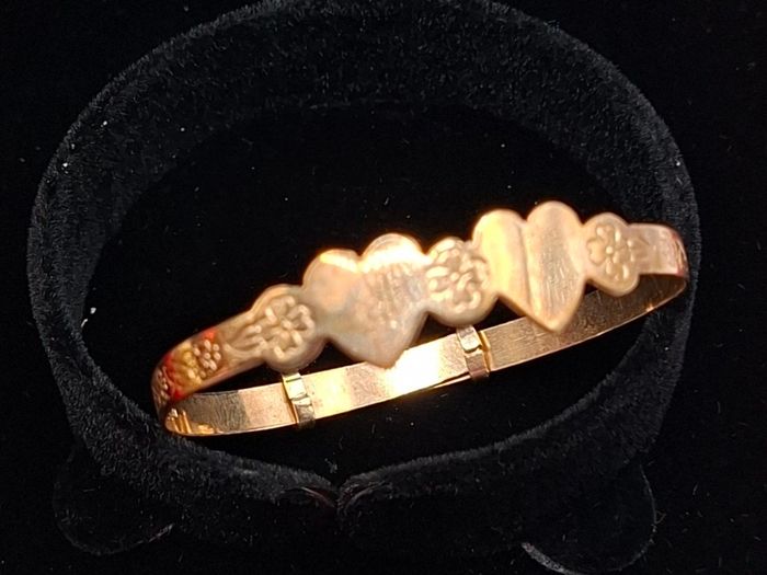 9ct gold baby bangle