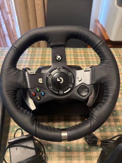 Logitech G920 Racing. In excellent condition