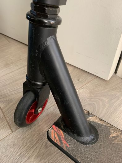 2 freestyle scooters perfect condition ( can be sold separately)