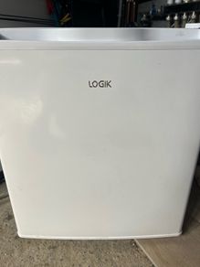 counter top fridge