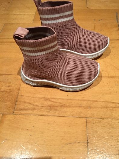 Girl's Boots size EU-21, UK-5