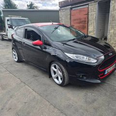 Ford fiesta black edition