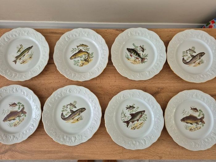 Vintage Bernadotte Thun Fish Plate Set 8 Plates