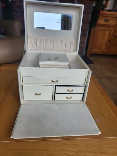 Jewelry Box