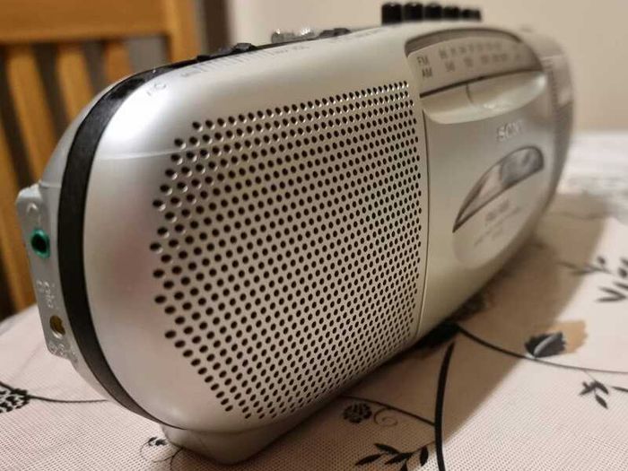 Cassette-Radio-Recorder Sony CFS-E2, Working perfect.