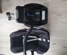 MaxiCosi CabrioFix Car Seat with Isofix Base