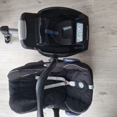 MaxiCosi CabrioFix Car Seat with Isofix Base