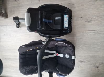 MaxiCosi CabrioFix Car Seat with Isofix Base