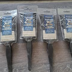 Paint brushes
