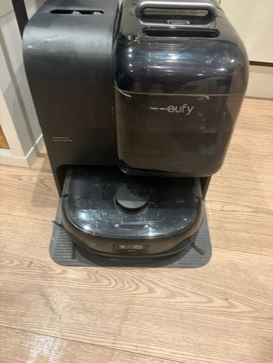 Eufy Omni e28 3 in 1  robot vacuum, mop and portable deep  cleaner
