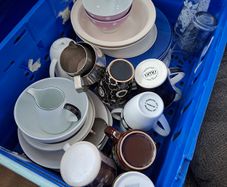 Plates, bowls, mugs etc