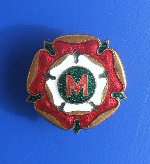 MARY ROSE HOUSEWIVES LEAGUE (WW2 Home Front) - a very scarce WW2 period club membership badge issued by the Daily Sketch newspaper (c.1940)