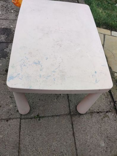IKEA MAMMUT Childrens table in outdoor pink 77x55 cm
