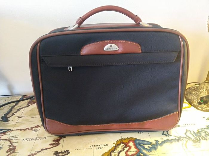 Samsonite Case - Ryan Air