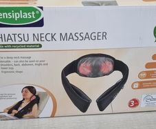 Shiatsu neck massager