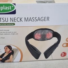 Shiatsu neck massager