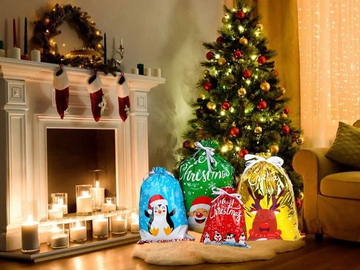 30pcs Christmas Drawstring Gift Bags, Lager Size Xmas Gift Wrapping Goodies Bags (FREE POSTAGE)