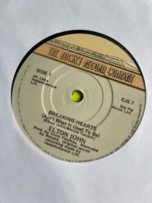 Elton John. Breaking hearts vinyl record single in vg+ condition