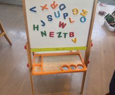 Kids easel