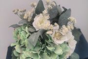 Fake posy of flowers