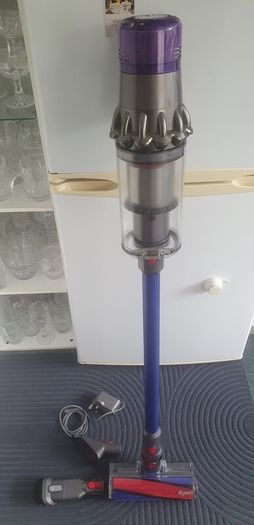 Dyson V11 for the Hard Floors