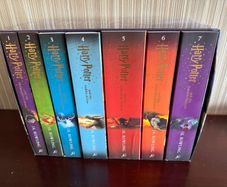 Harry Potter - The Complete Series Box Set. Paperbacks. Bloomsbury.