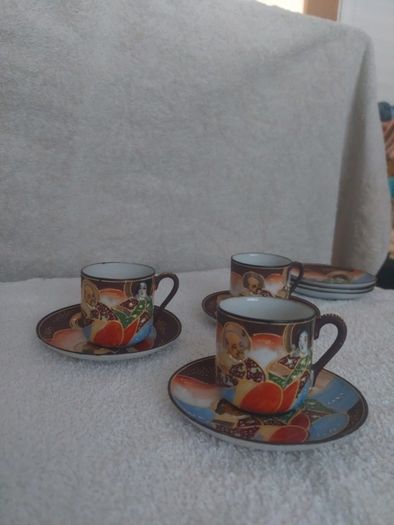 Japanese Satsuma style porcelain tea set decorated with heavy Moriage