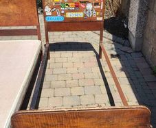 Single bed on iron frame