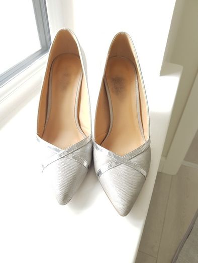 Silver shoes size 5
