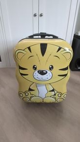 Kids travel suitcase
