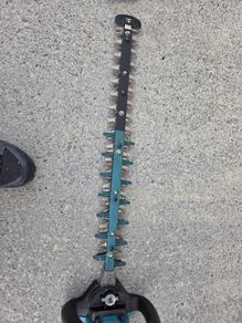 electric hedge trimmer