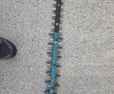 electric hedge trimmer