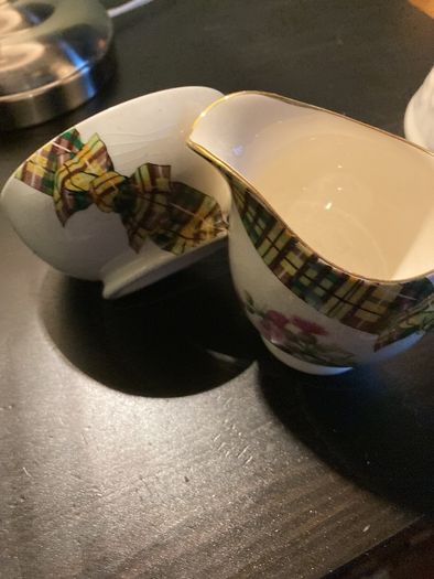 Royal Winton Matching Sugar bowl and jug set
