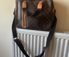 Shoulder bag