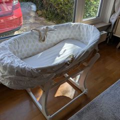 Moses Basket and Stand