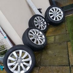 Audi 4 wheels alloyes with tyres. 245/45R17
