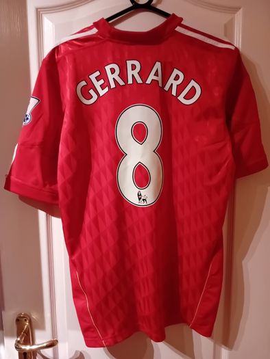 Liverpool Home 2010/12  XL Gerrard 10
