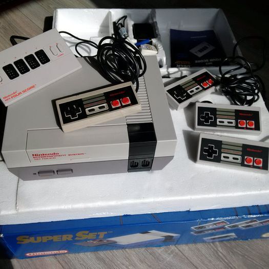 NES Superset Boxed with Everdrive N8