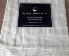 NWT Royal Doulton 100% Cotton Cream Runner