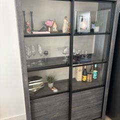 display cabinet